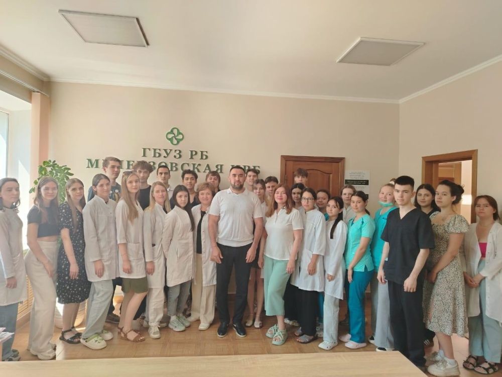 Сегодня состоялась встреча со студентами-медиками, которые проходят практику в нашей районной больнице