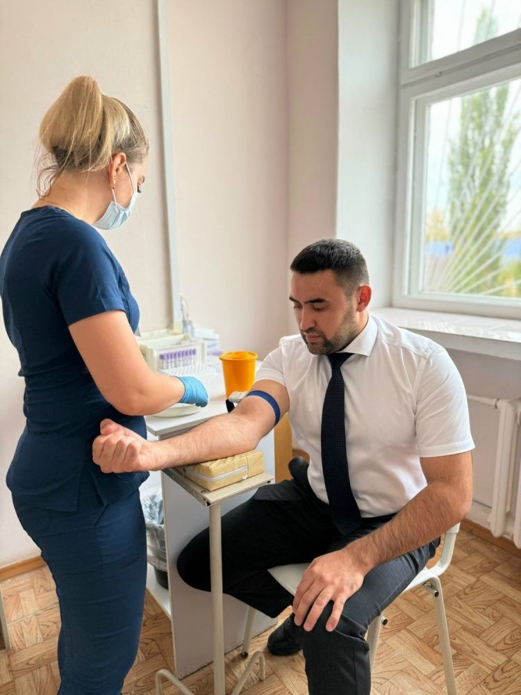 Ильмир Кутлугужин, главный врач ГБУЗ РБ Мелеузовская ЦРБ прошёл диспансеризацию